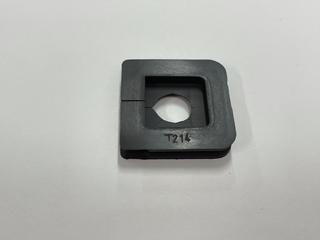 RUBBER BUSH LEAD WIRE